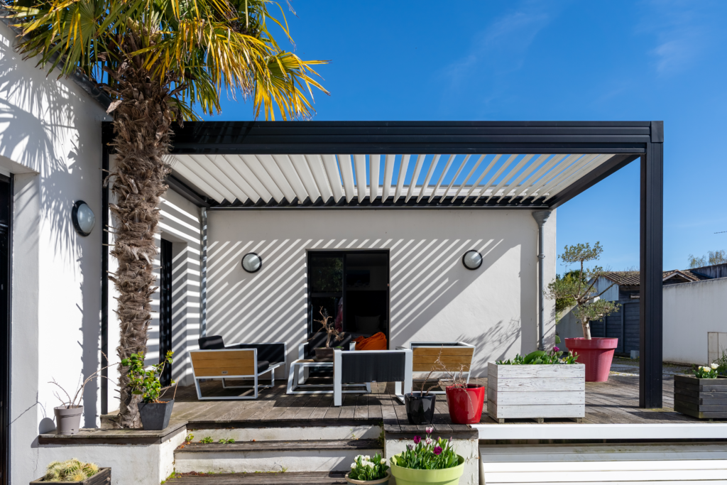 aluminum pergola